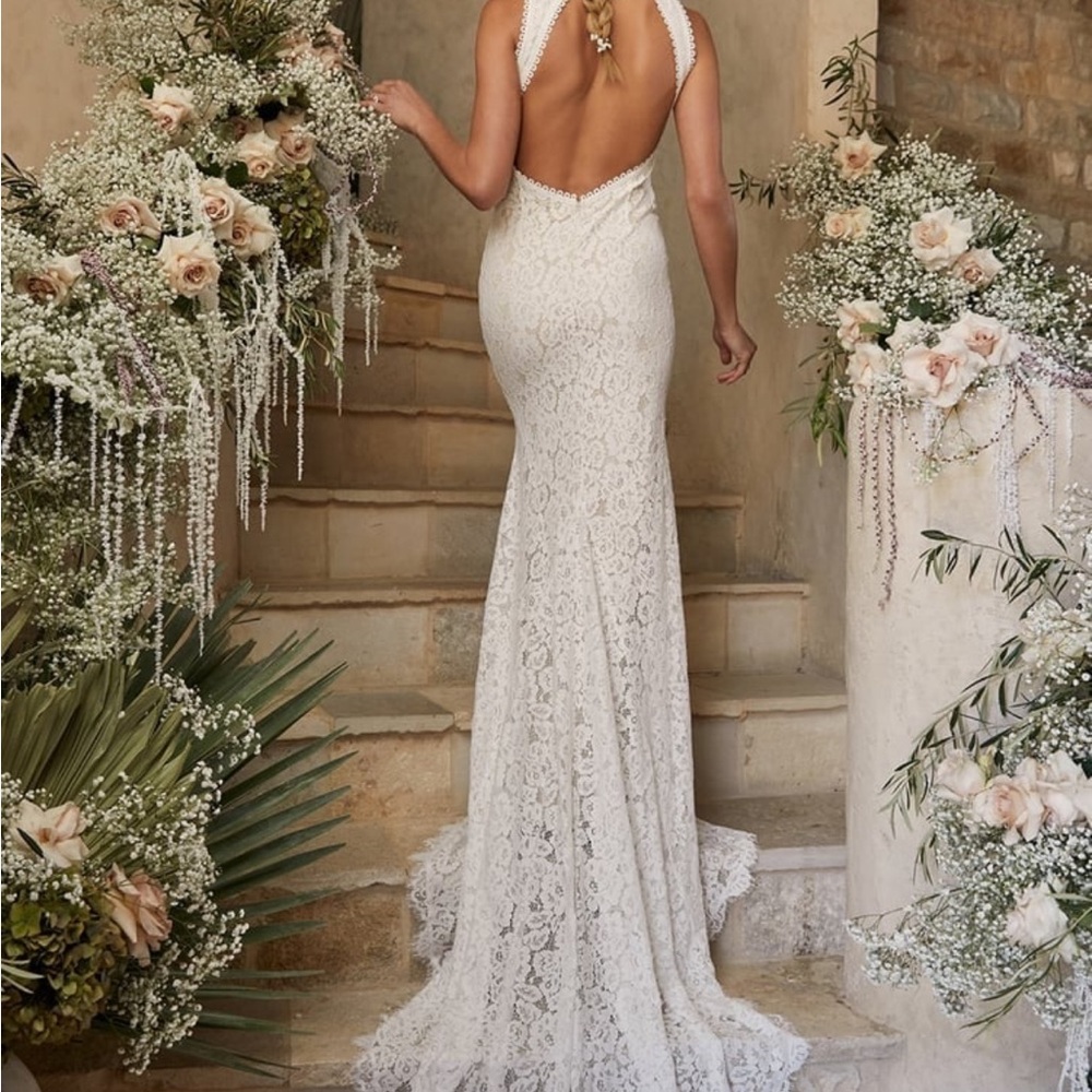 Lulu's Elegant Lace Wedding Dress in White